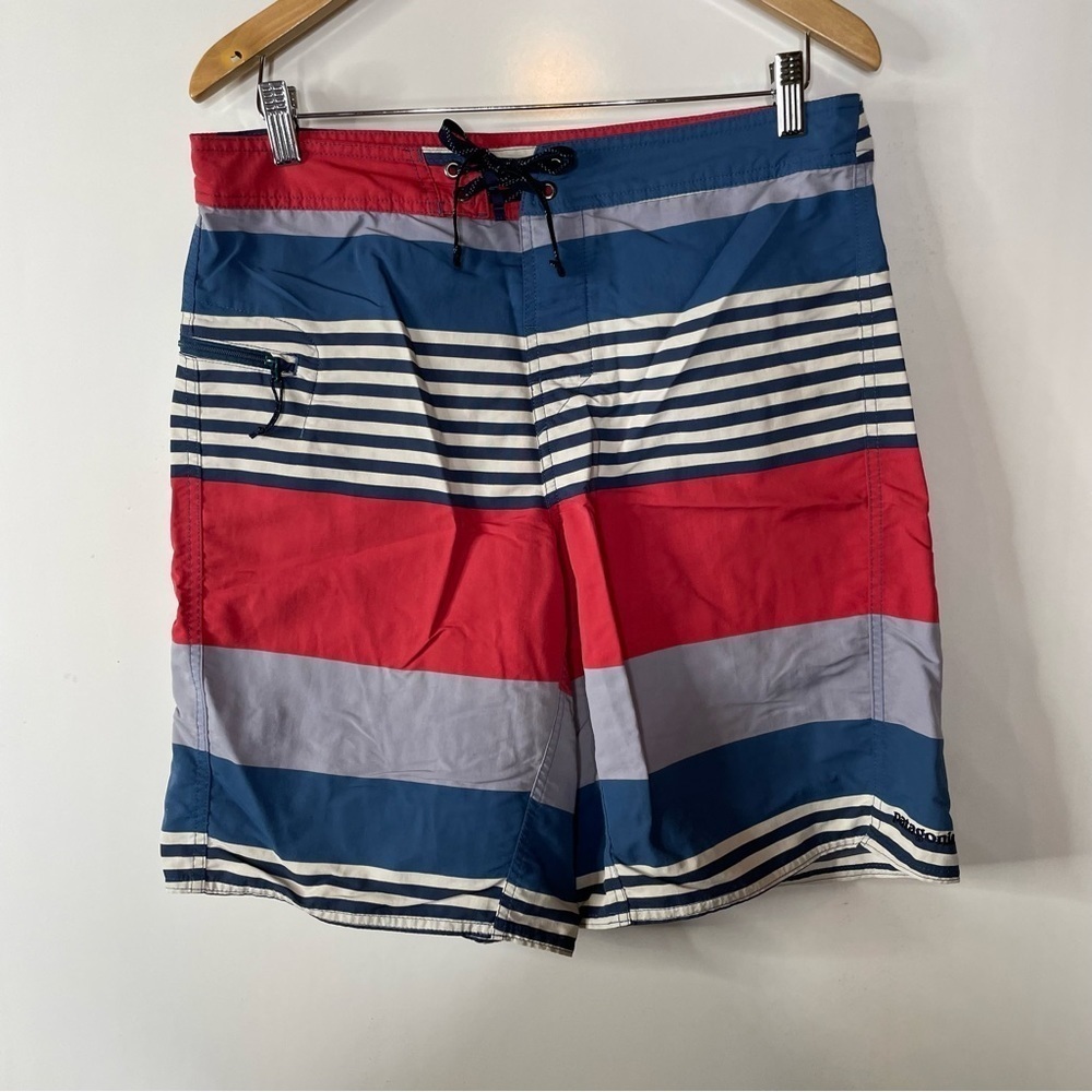Patagonia Men’s Striped Board Shorts‎ Size 33